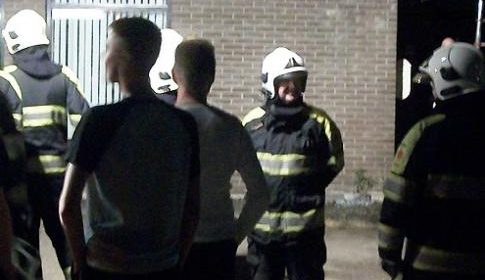 Bewoner aan de Kruyderlaan loopt brandwonden op tijdens blussen schuur