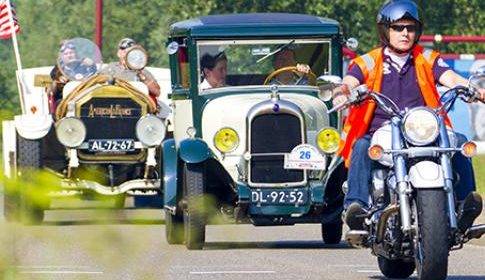 Authentieke Dag Vreeswijk: klassieke voertuigen rond een ambachtelijke markt