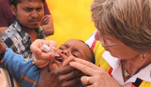 Nieuwegeinse arts Albertine Perre naar India voor vaccinatie tegen polio