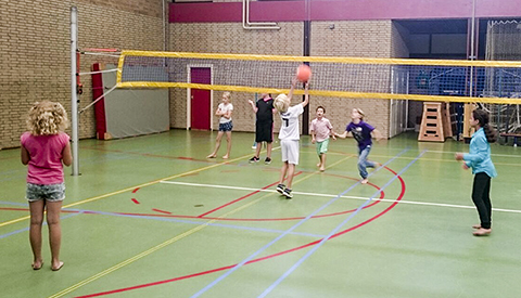 Volleybalweek met kennismakingslessen op school