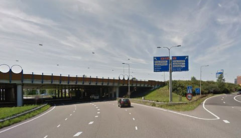 Getuigen gezocht van aanrijding tussen motor en een personenauto