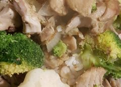 Koken met PEN: ‘Groene curry met kippendijen, rijst, bloemkool en broccoli’