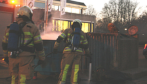 Containerbrand aan de Souvereinburg