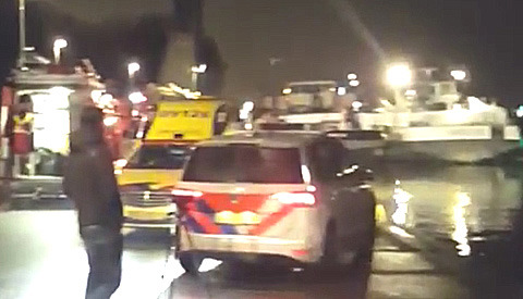 Een getuige: ‘Auto in Lekkanaal met opzet het water ingeduwd’