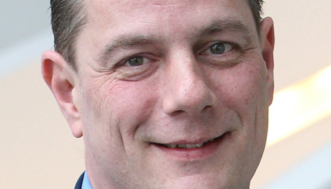 Wethouder Adriani en wereldkampioen Xander van Mazijk sluiten 18e internationale YET jeugdbowlingtoernooi af