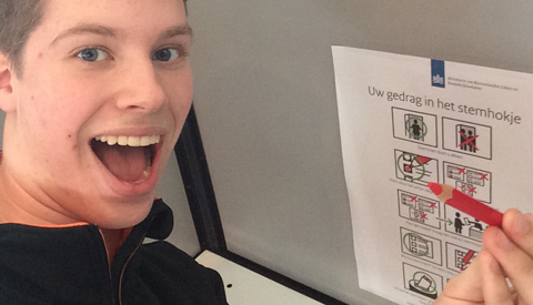 Maak een selfie in het stemhokje en stuur die naar onze redactie