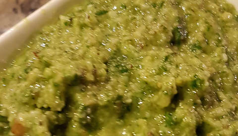 Koken met PEN: ‘Gamba’s in ontbijtspek op een salade met pesto van walnoot’