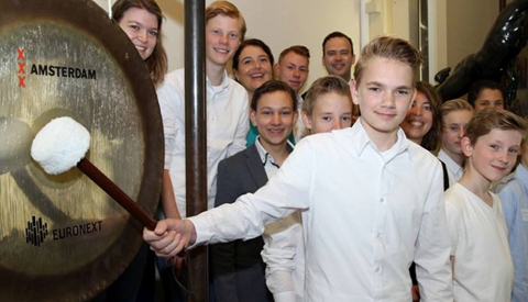 Leerlingen Cals College Nieuwegein openden woensdag de AEX