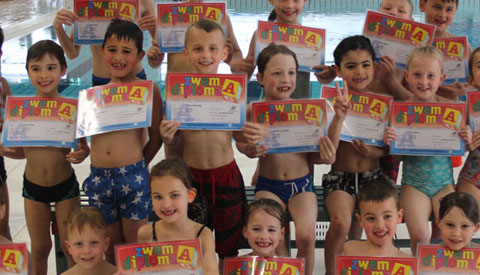 Afzwemmen voor het  A en C -diploma in Merwestein