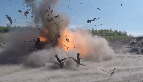 Intensief rechercheonderzoek naar explosief onder auto Martin Kok