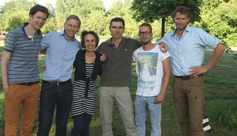 Kerkdienst in Park Oudegein