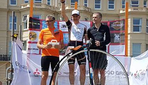 Fietsenmaker uit Nieuwegein wint zijn eerste ‘Hoge Bi’ race