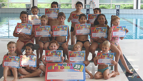 Afzwemmen voor het  B -diploma in Merwestein