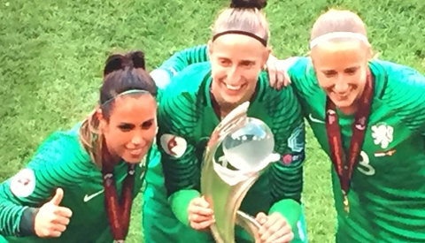 Nieuwegeinse in EK team van de UEFA na behalen EK titel