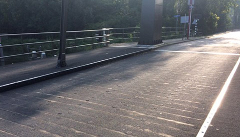 Wilhelminabrug in Vreeswijk krijgt nieuwe slijtlaag