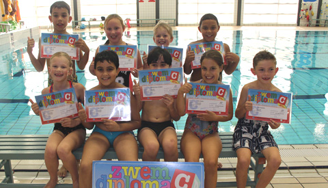 Afzwemmen voor C-diploma in Merwestein