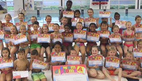 Afzwemmen voor A-diploma in Merwestein