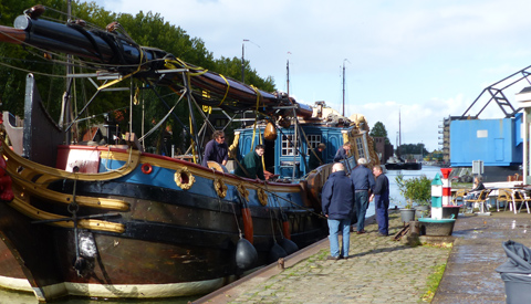 Statenjacht De Utrecht gearriveerd op De Museumwerf in Vreeswijk