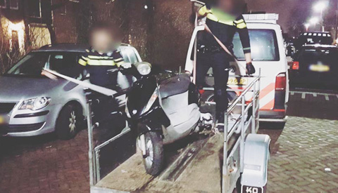 Alerte BuurtWhatsappers helpen gestolen scooter aan eigenaar
