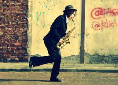 Verhalenverteller Elsie laat muziek herinneringen losmaken in De Componist