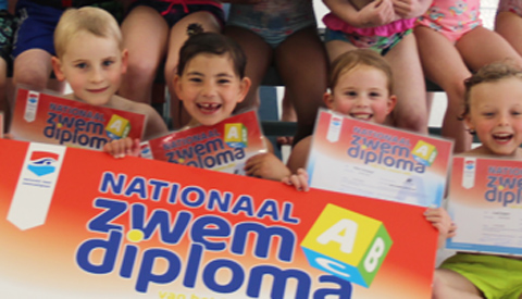 Geslaagd voor het B- zwemdiploma in Merwestein