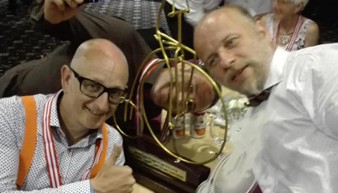 Arie Liefhebber na Europees Kampioen nu ook Wereld Kampioen Hoge Bi fietsen