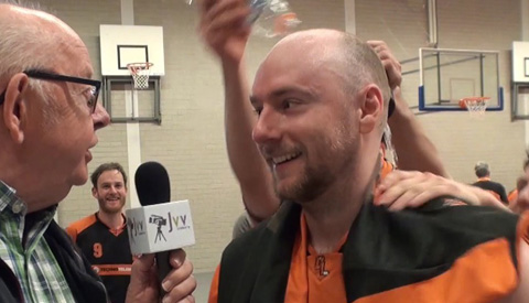 Basketballers New Stars zijn Kampioen en kunnen promoveren naar de tweede divisie