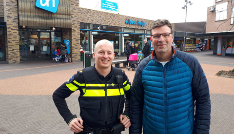 ‘Koffie met een Cop’ in de wijk