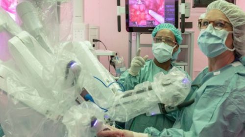 Het Sint Antoniusziekenhuis en het UMC opereren met allernieuwste robot