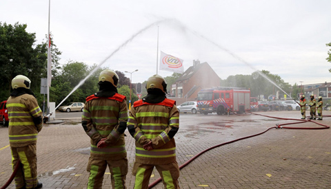 Brandweer staat stil bij omgekomen collega’s