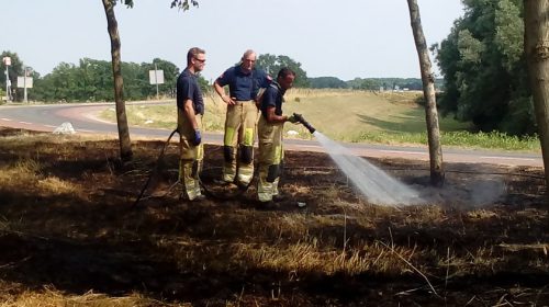 Weer bermbrand op de Lekdijk langs de A27 bij Nieuwegein
