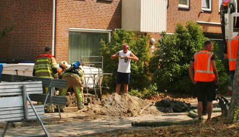 Gaslek aan de Ringslangweide in Batau Noord gedicht