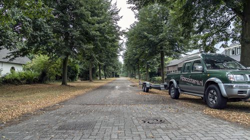 Brandweer haalt pony uit sloot nabij Fort Jutphaas