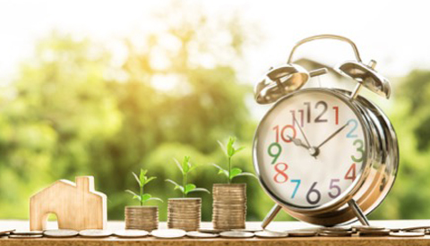 Liever je spaargeld gebruiken of geld lenen?