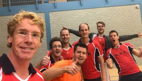 Heren 1 van Recreatie Volleybal Nieuwegein (RVN) vijfde van Nederland