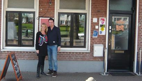Eeterie03402 geeft diner voor twee weg aan mensen die leven op de armoedegrens