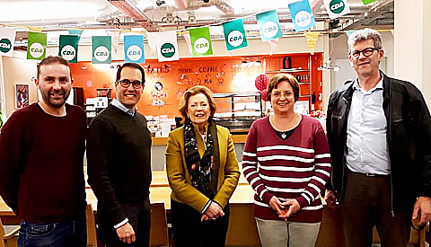 Geslaagde High Tea met het CDA op Buurtplein Zuid