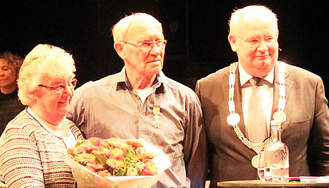 Onderscheiding voor Rijnhuysevrijwilliger Ton van der Velden