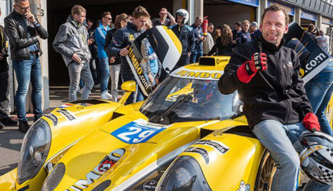 Ben Torre uit Nieuwegein racet met 250 km/u over circuit van Zandvoort