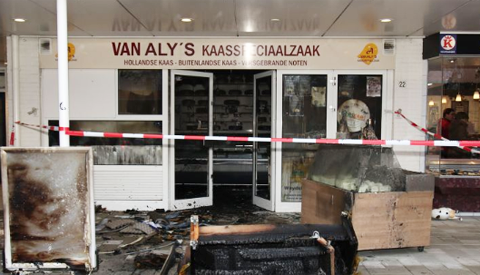 Politie zoekt getuigen van brandstichting in kaaswinkel op Makadocenter