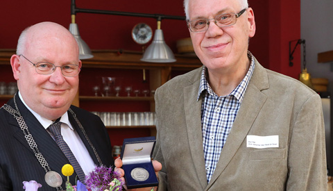 Anna van Rijnpenning voor de heer P. Kee