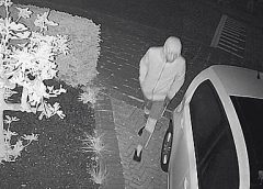 Auto-inbrekers blijven toeslaan in Nieuwegein, politie en gemeente trekken opnieuw aan de noodrem