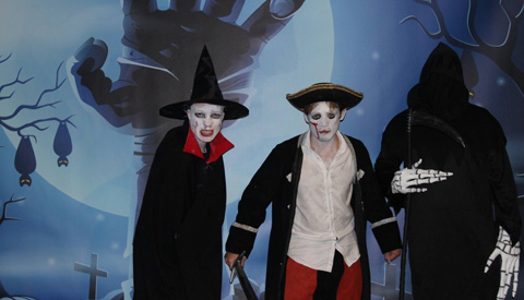 Halloween Discozwemmen in Merwestein