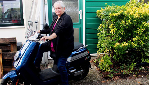 E-scooter voor Willy Grobben – Oude Beke dankzij subsidie van de gemeente Nieuwegein