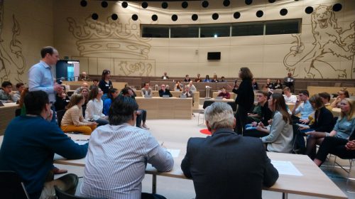 Gaat het Anna van Rijn College door naar de finale van het Lagerhuis?