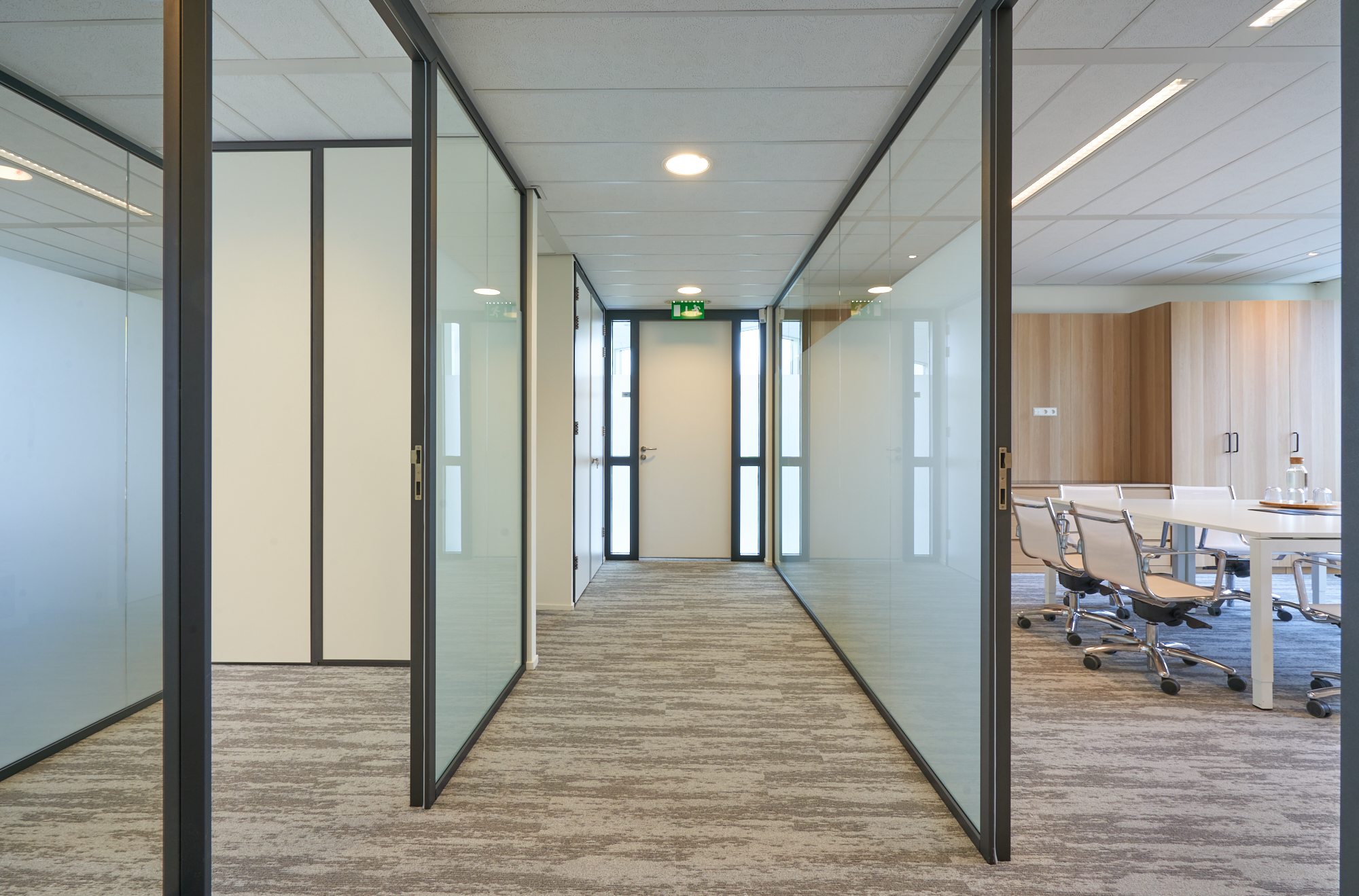 Ijzig rollen Kort leven Glazen systeemwanden, een grote trend op kantoor - De Digitale Stad  Nieuwegein