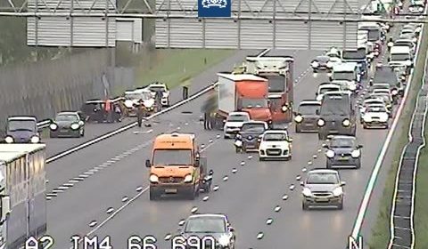 Meerdere auto’s betrokken bij zwaar ongeluk op de A2 bij Nieuwegein