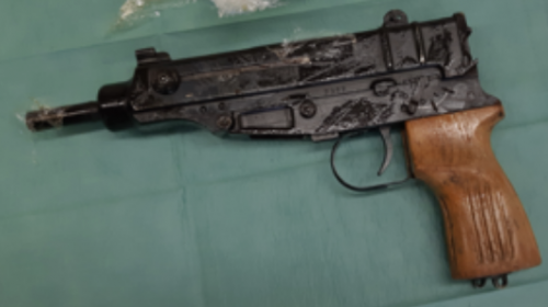 Nieuwegeiners aangehouden bij groot onderzoek naar wapenhandel