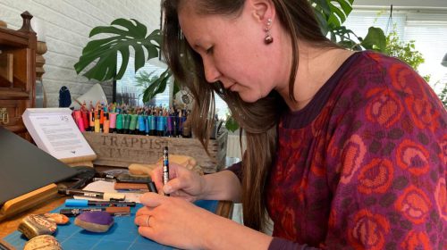 Nieuwegeinse zet positieve berichten op ‘Happy Stones’