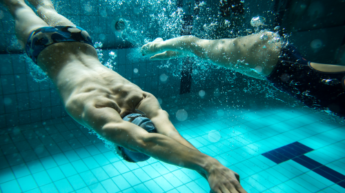 Lekker buiten banenzwemmen, Merwestein maakt het mogelijk